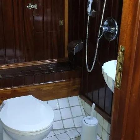 Botel Lato Cruiser Volos